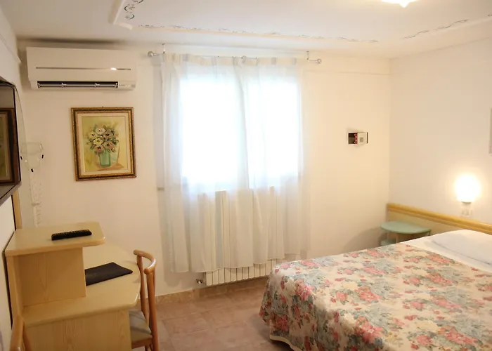 Hotel Rosa Maria Elite